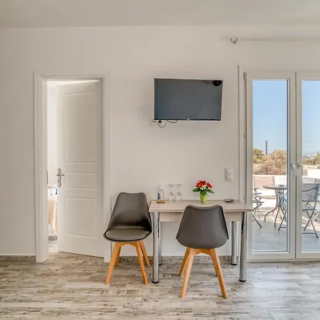 Ippocampos Seaside Serenity - Unwind At Paros Poolside Retreats