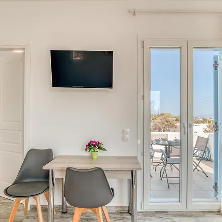 Ippocampos Seaside Serenity - Unwind At Paros Poolside Retreats