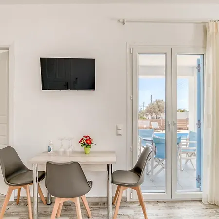 Ippocampos Seaside Serenity - Unwind At Paros Poolside Retreats Apartment