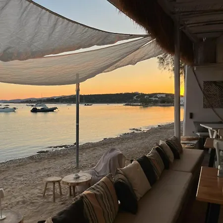 Ippocampos Seaside Serenity - Unwind At Paros Poolside Retreats Alikí